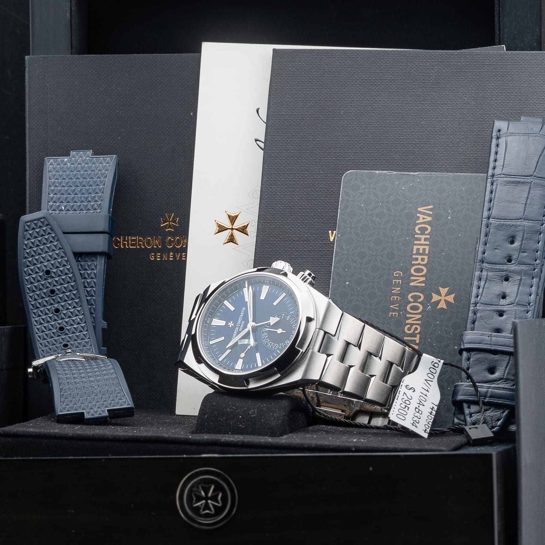 Vacheron Constantin 7900V/110A-B334 Overseas Dual Time