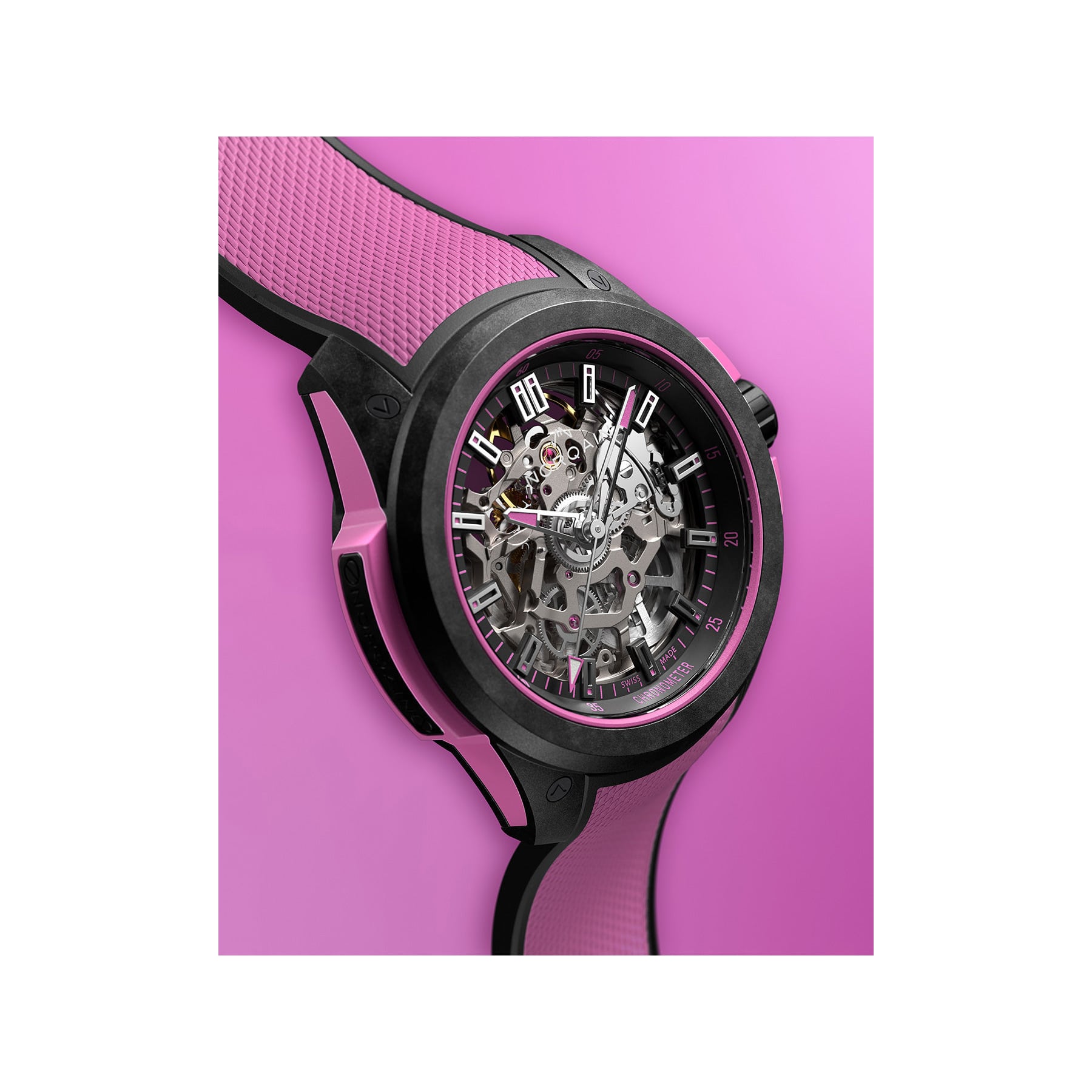 NORQAIN Wild One Skeleton 39mm N3001.07Q04.B03.R01
