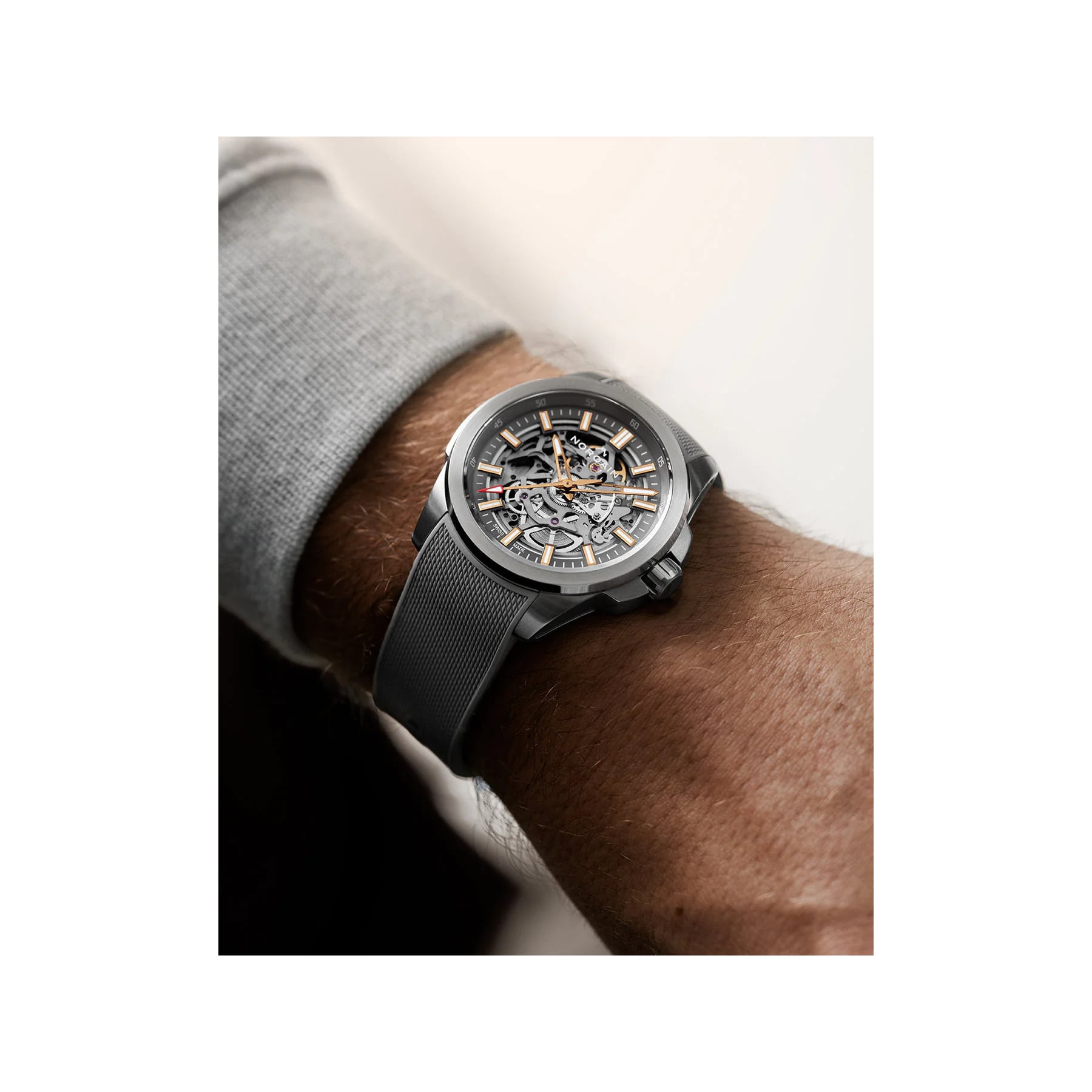 NORQAIN Independence Skeleton 42mm N3000.07S02.G01.R01