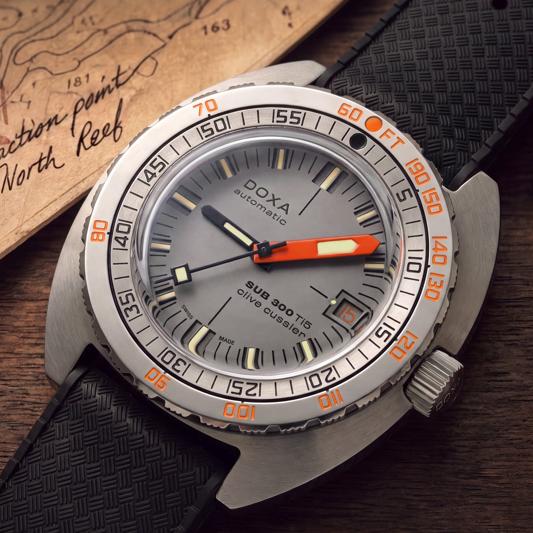 DOXA SUB 300 Ti5 Clive Cussler 823.50.121.20-SE14