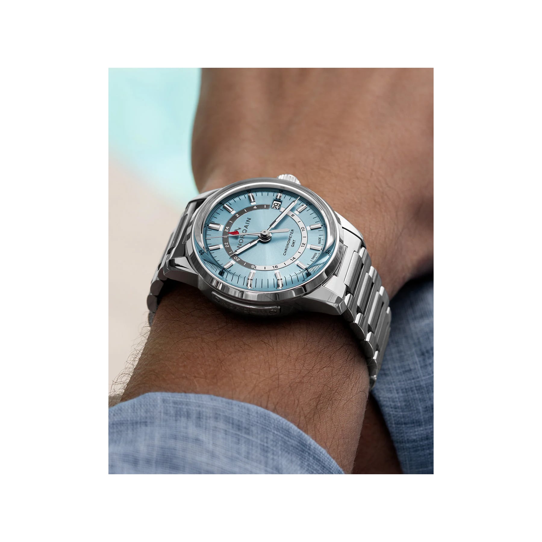 NORQAIN Freedom GMT 40mm N2100.22S01.A01.T03