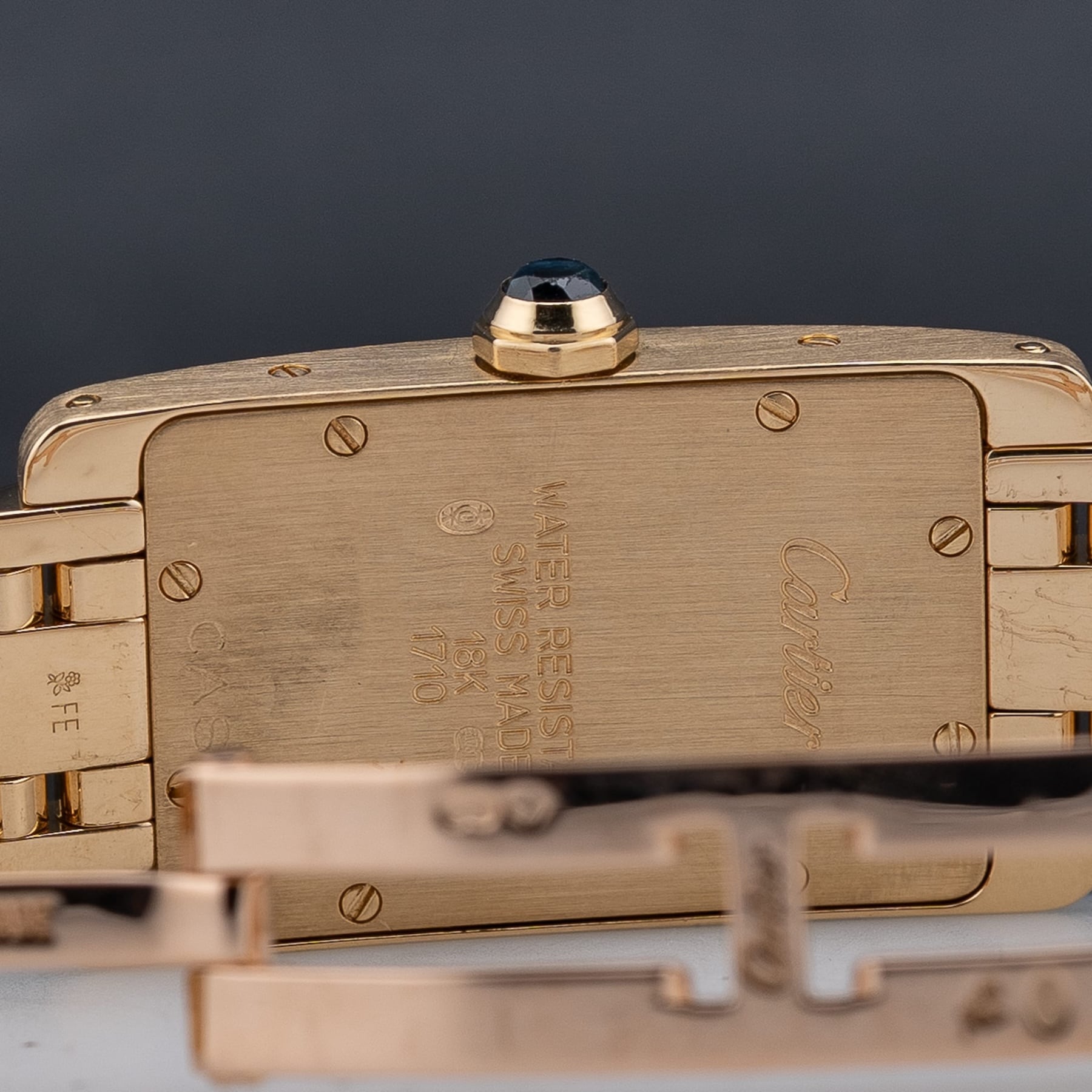 Cartier Tank Américaine W26015K2