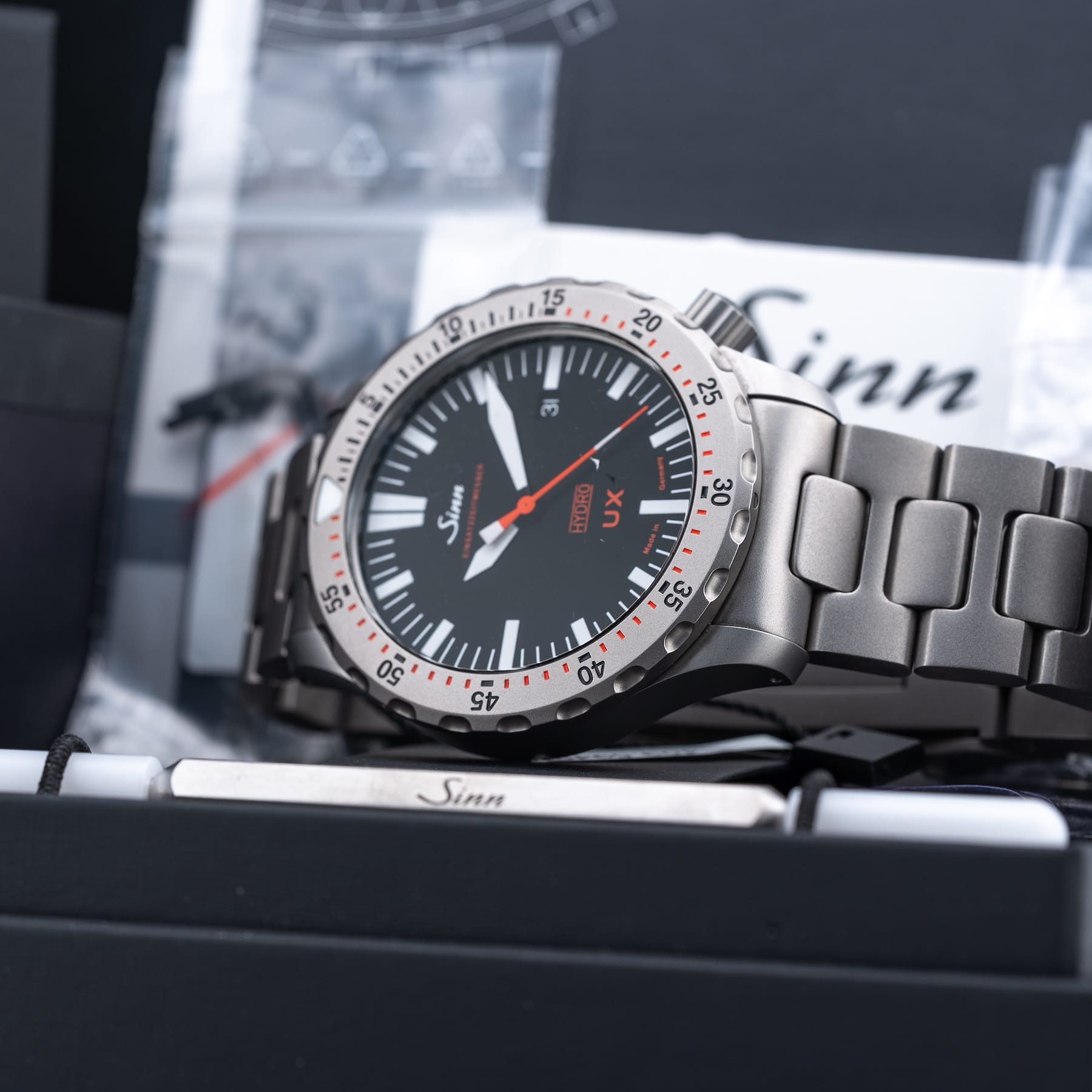 Sinn UX (EZM 2B)
