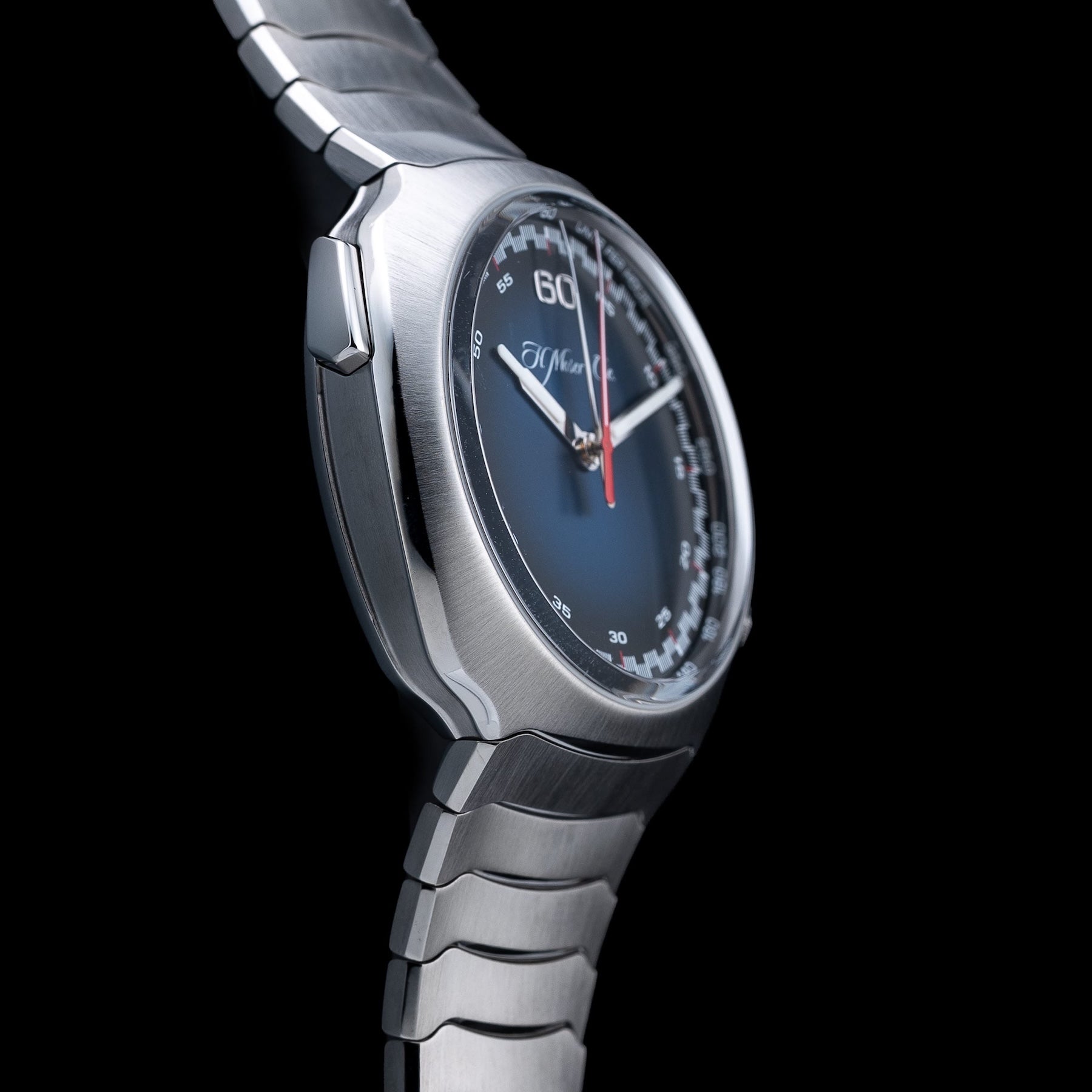 H. Moser & Cie. 6902-1201 Streamliner Flyback Chronograph Blue