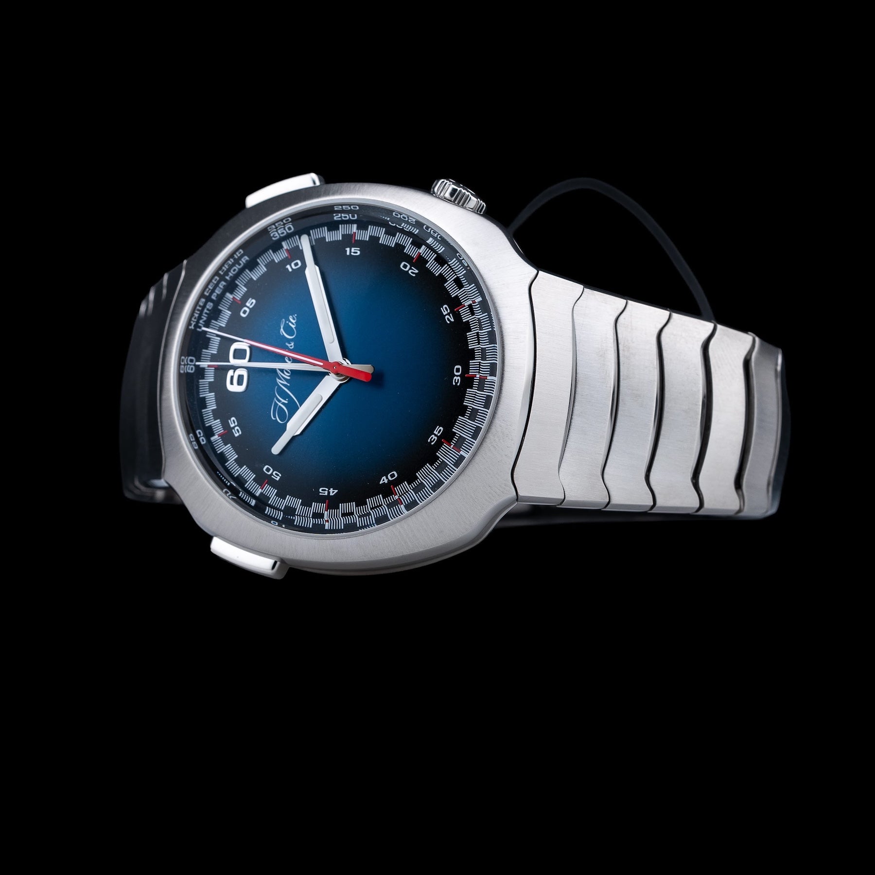 H. Moser & Cie. 6902-1201 Streamliner Flyback Chronograph Blue