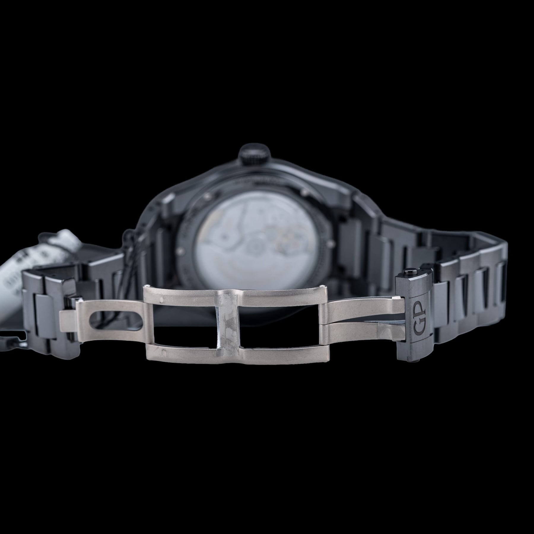 Girard Perregaux Laureato Ceramic 81010-32-631-FK6A