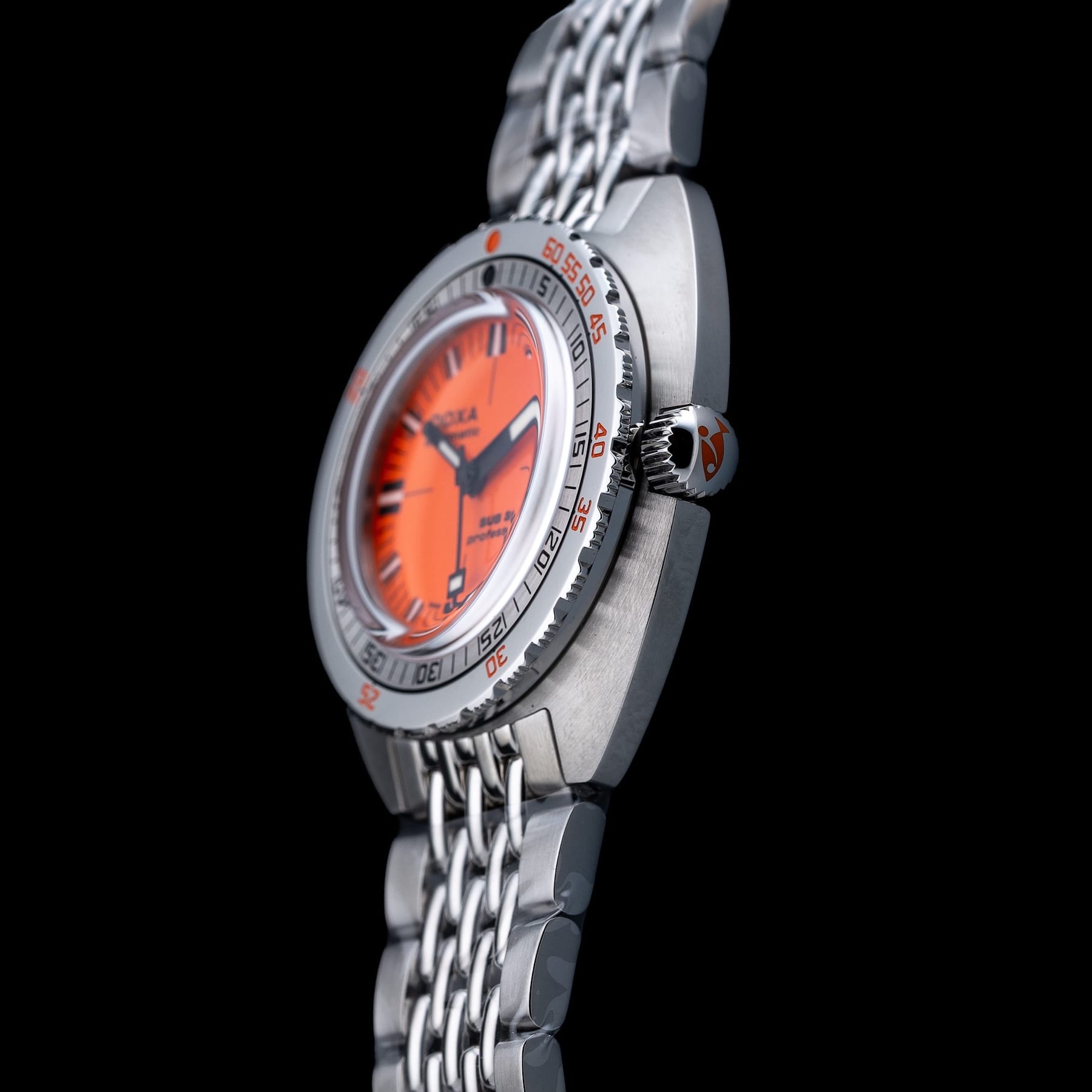 DOXA Sub 300 Professional 821.10.351.10 on Bracelet