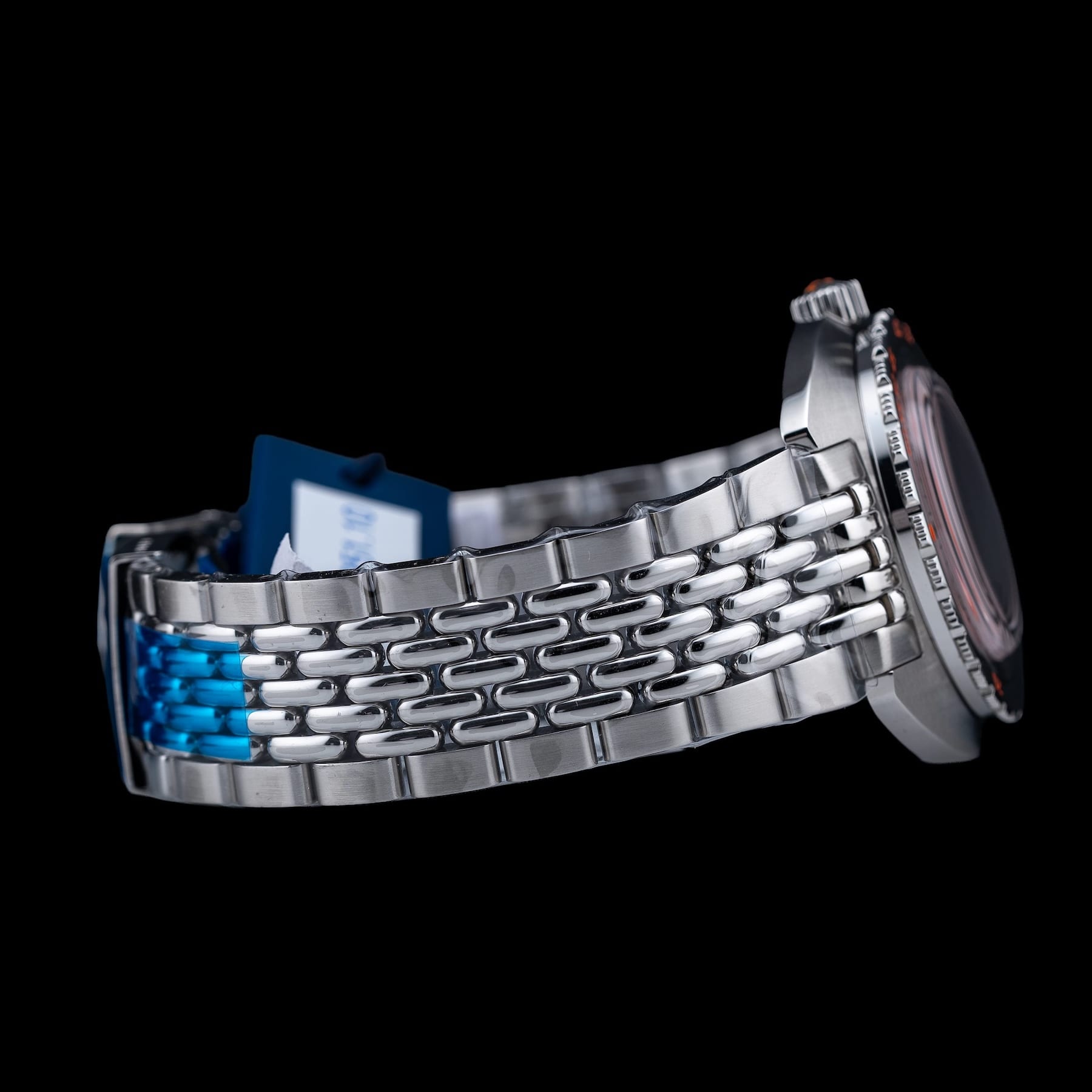 DOXA Sub 300 Professional 821.10.351.10 on Bracelet