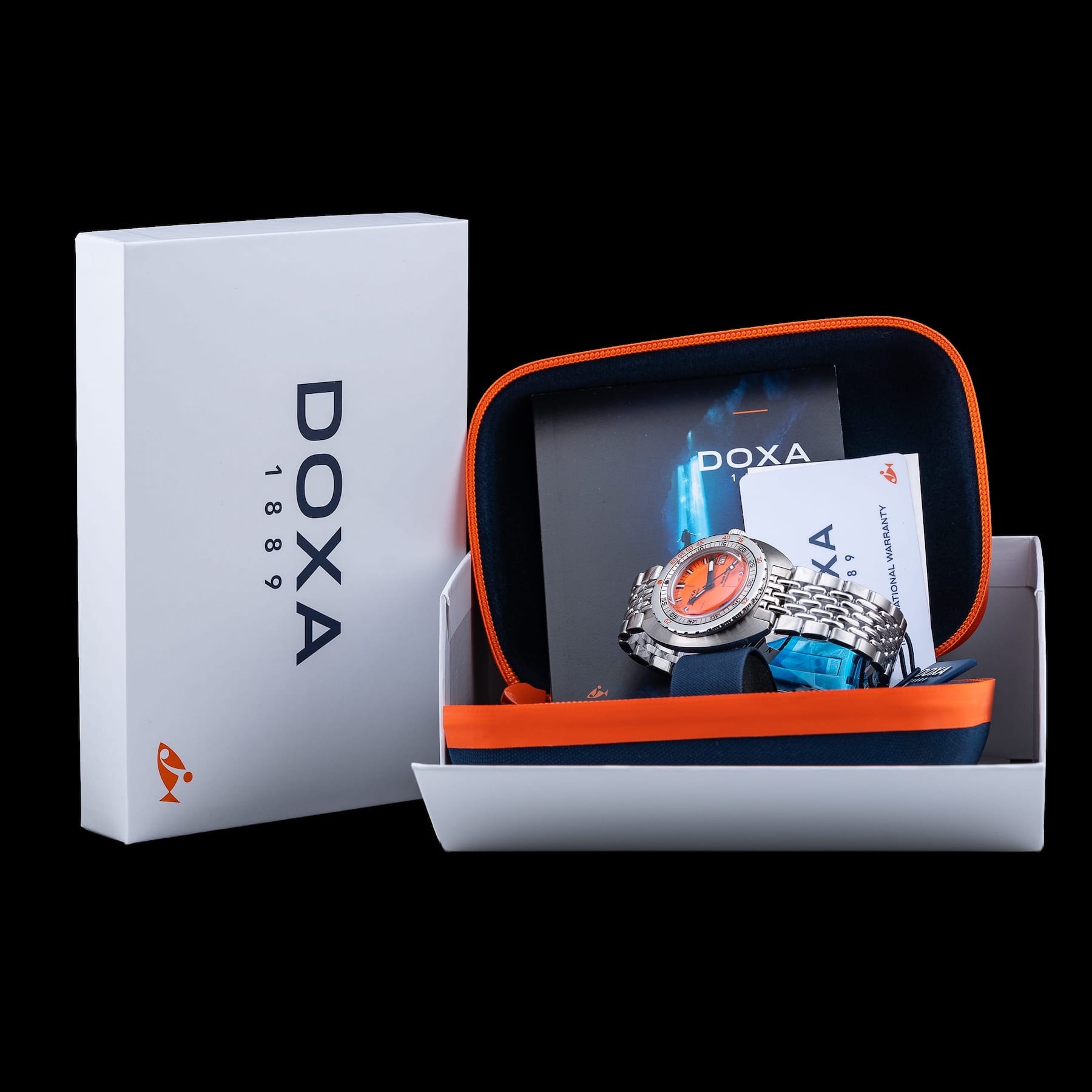 DOXA Sub 300 Professional 821.10.351.10 on Bracelet