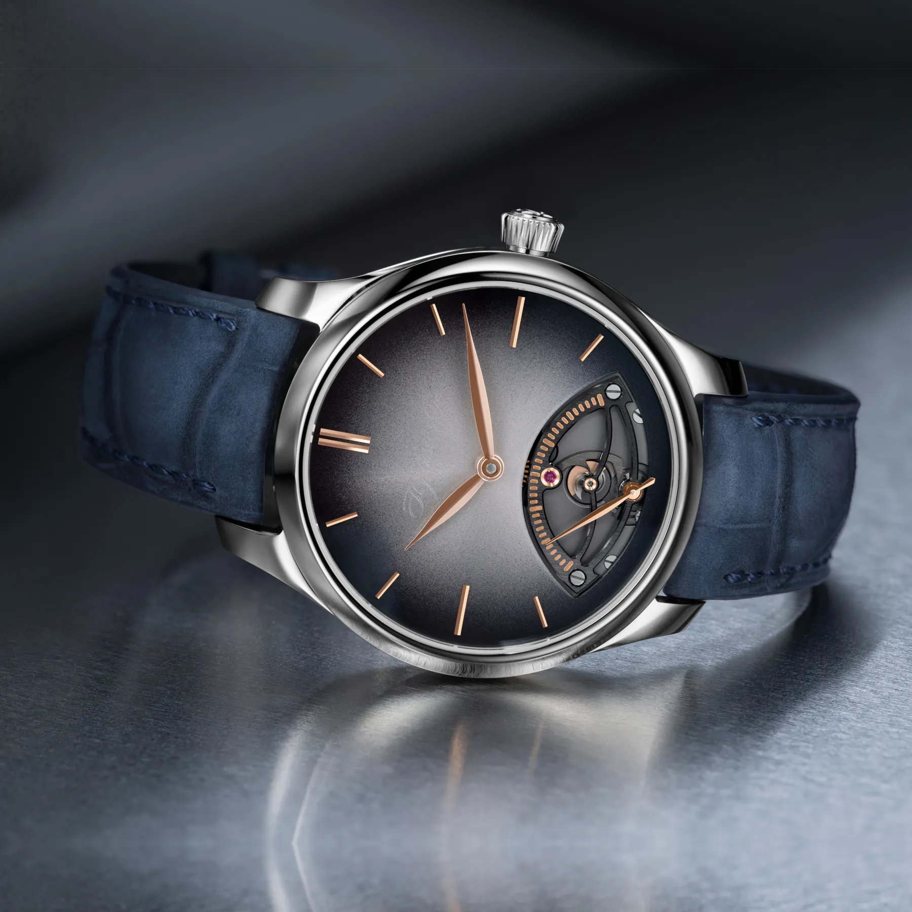 H. Moser & Cie. 1252-1200 Endeavour Retrograde Seconds