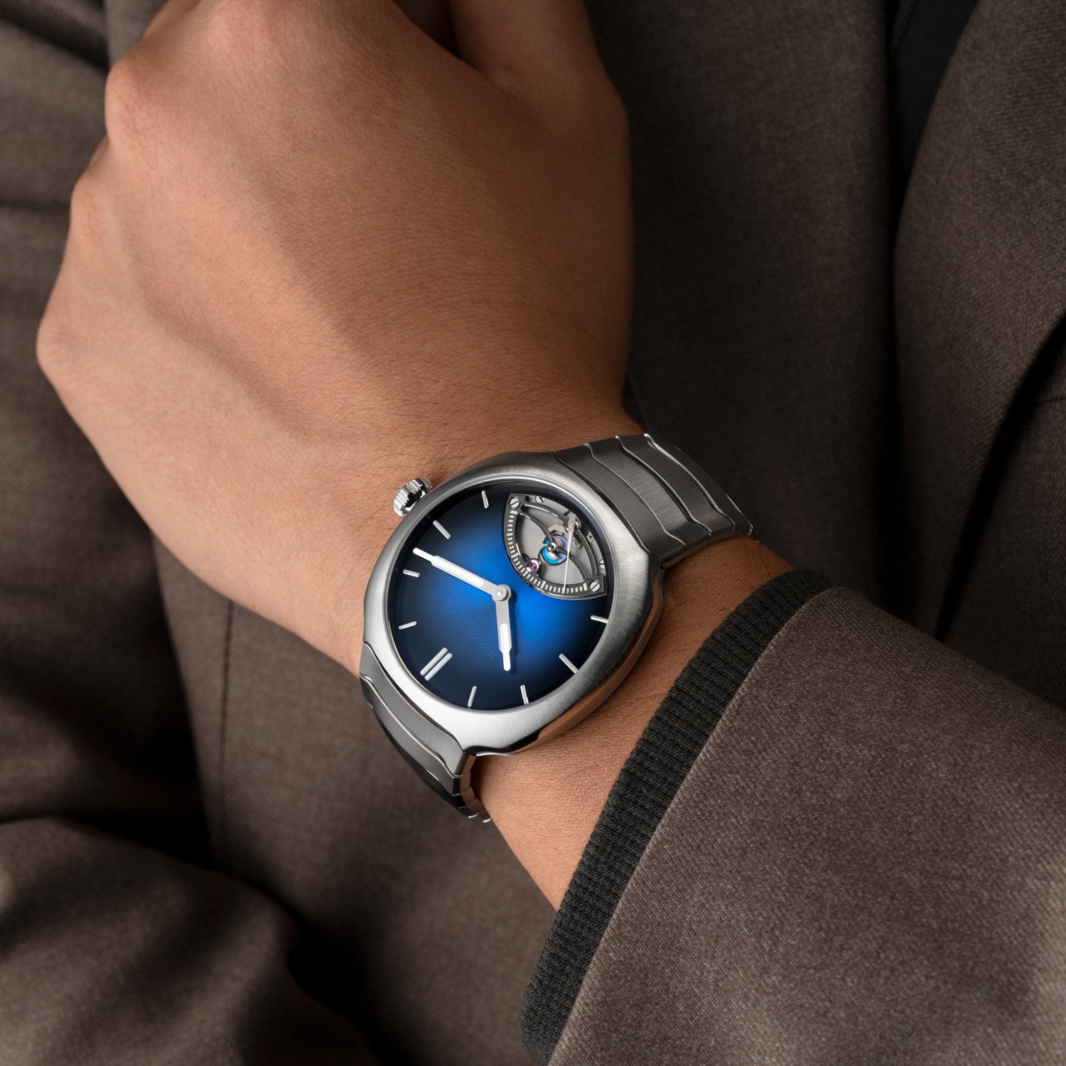 H. Moser & Cie. Streamliner Retrograde Seconds 6252-1200
