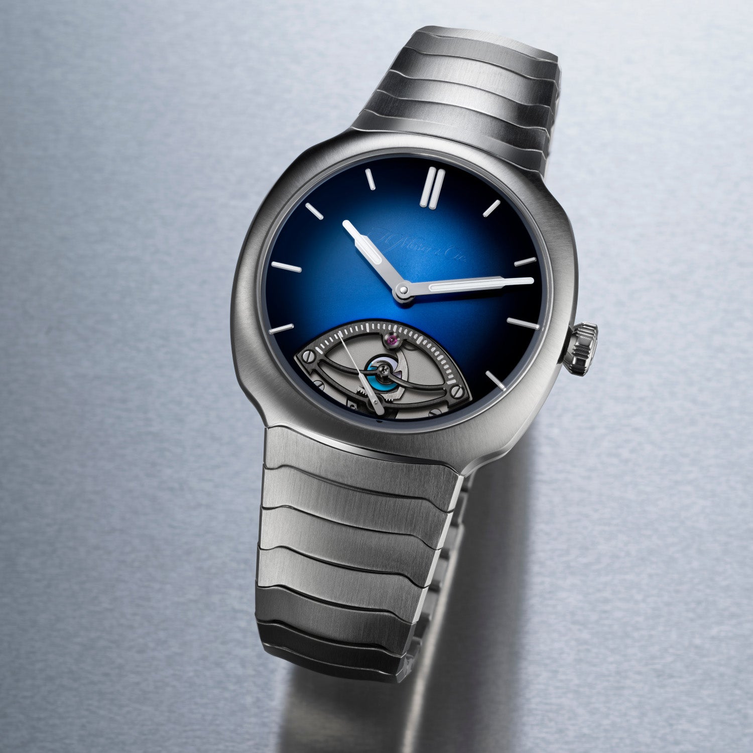 H. Moser & Cie. Streamliner Retrograde Seconds 6252-1200