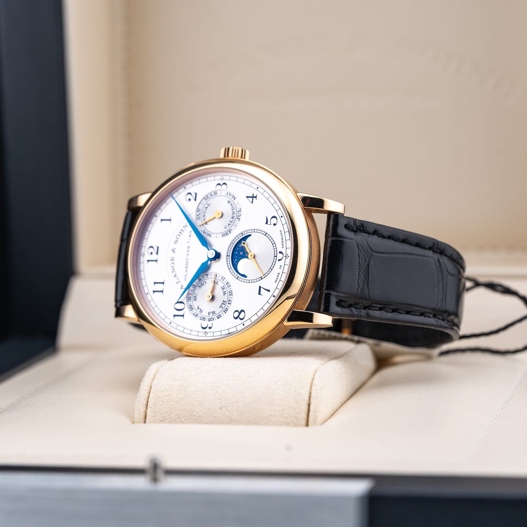 A. Lange & Söhne 1815 Annual Calendar 238.032