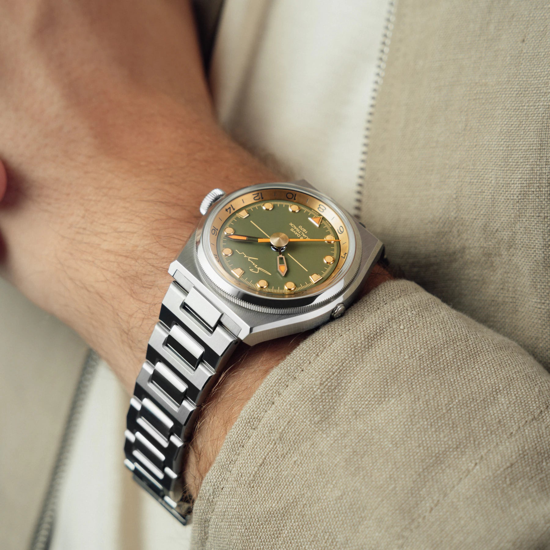 Singer Reimagined 1970 DualTrack Khaki Green Dial SR811-2