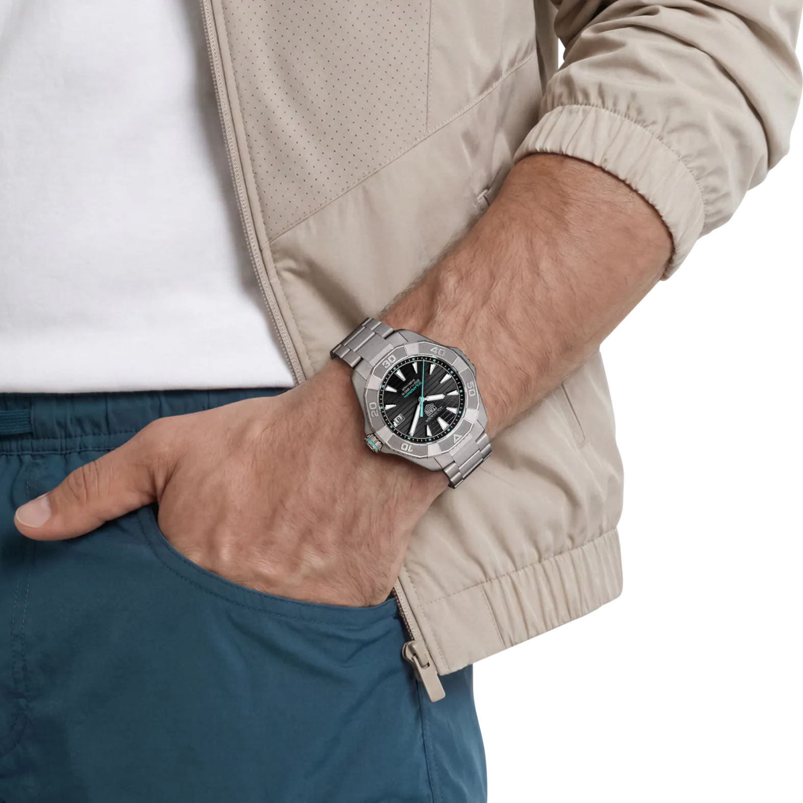TAG Heuer Aquaracer Professional 200 Solargraph
