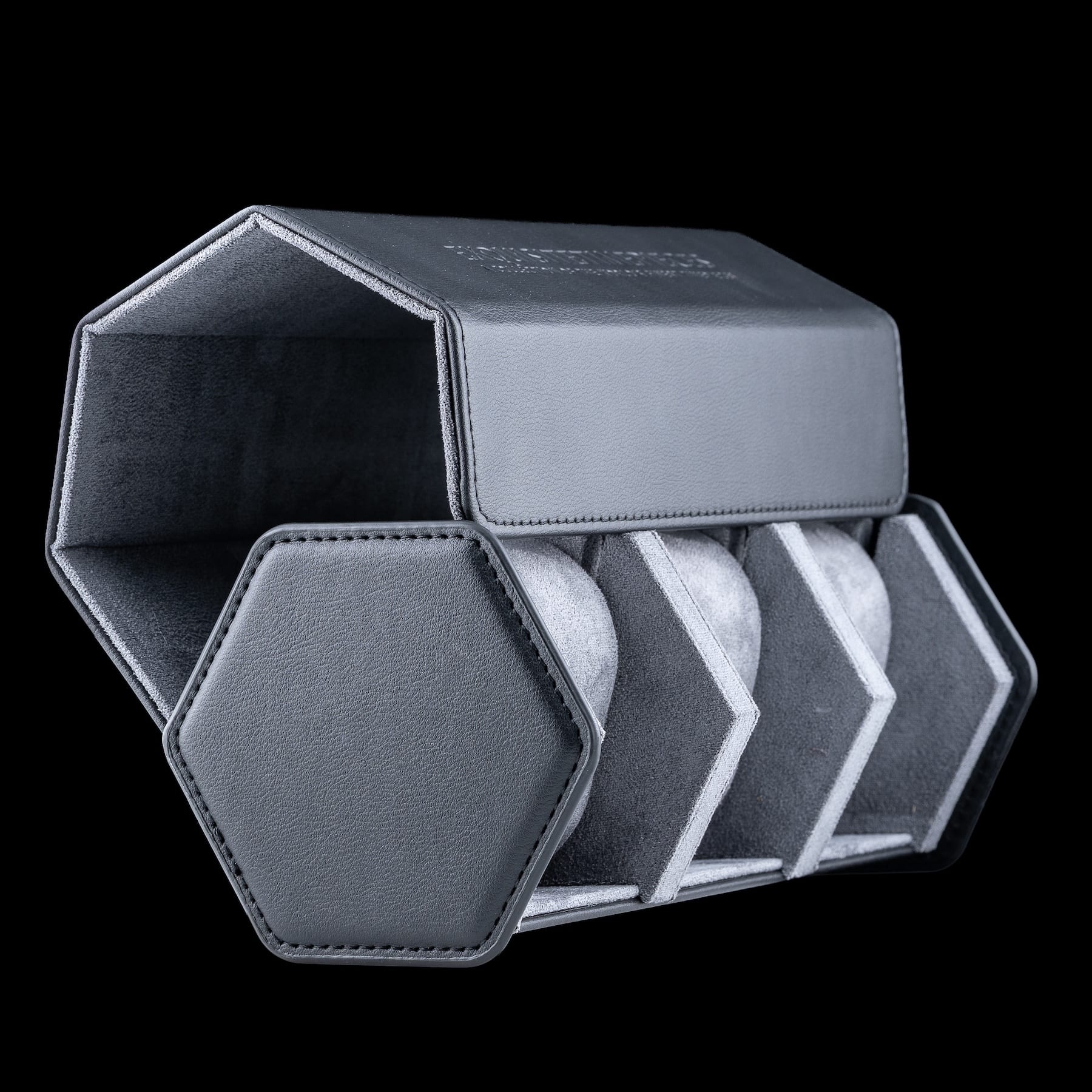 Exquisite Timepieces 3-Watch Travel Case – Black/Grey