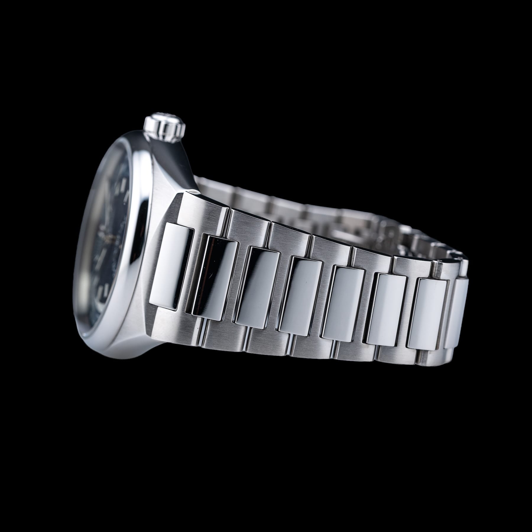 Frederique Constant Highlife Worldtimer FC-718N4NH6B