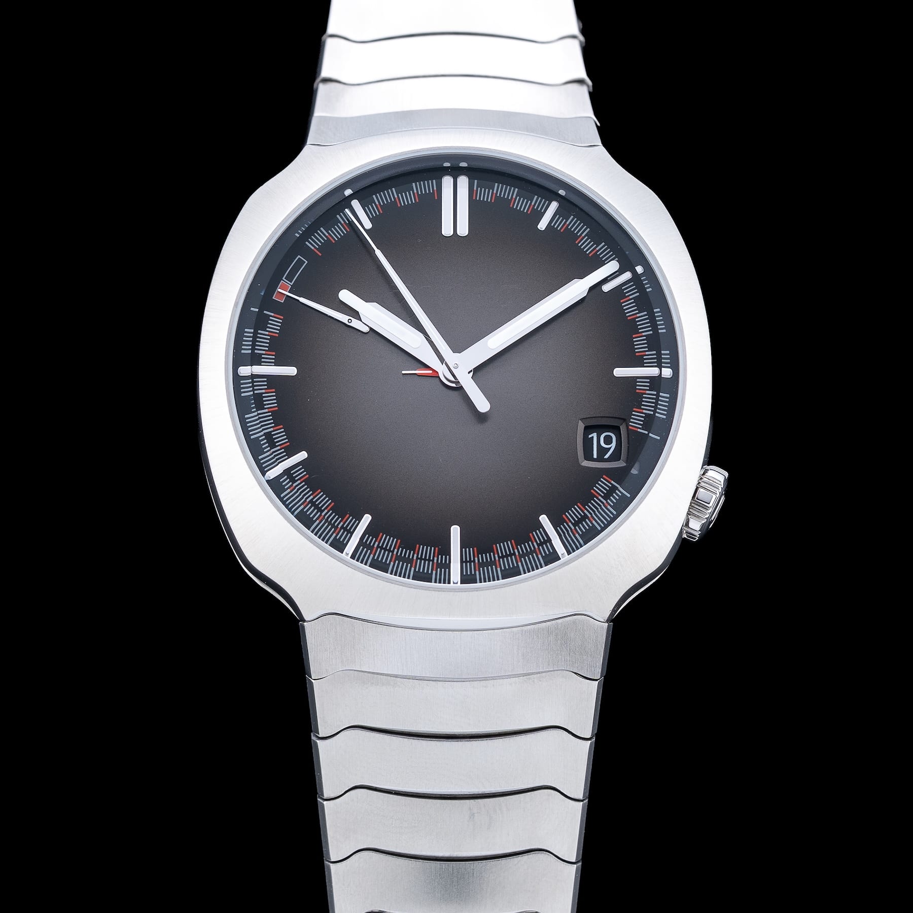 H. Moser & Cie. 6812-1200 Streamliner Perpetual Calendar