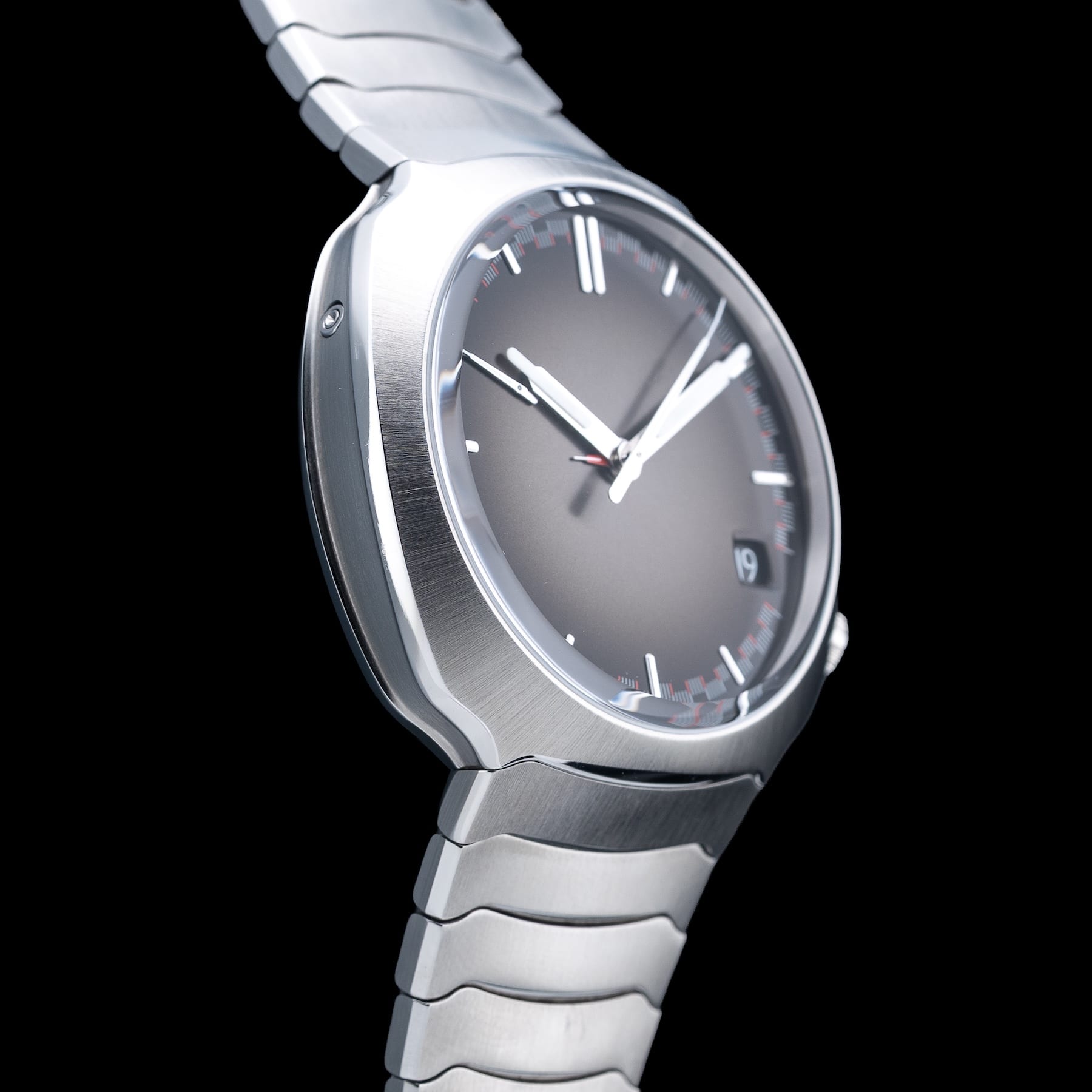 H. Moser & Cie. 6812-1200 Streamliner Perpetual Calendar