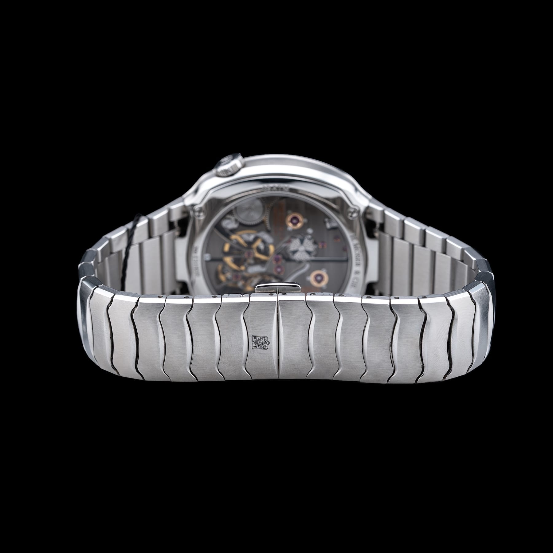 H. Moser & Cie. 6812-1200 Streamliner Perpetual Calendar