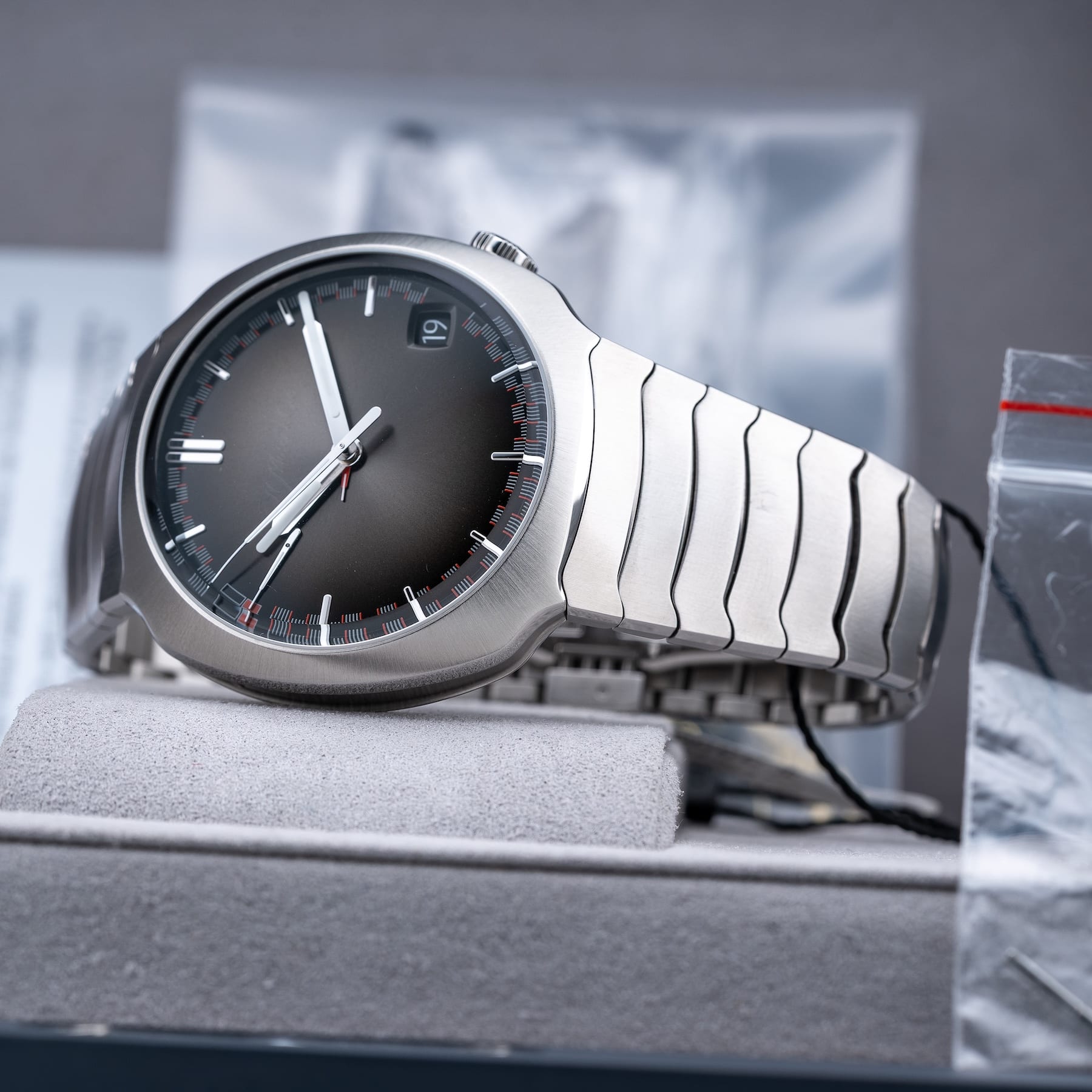 H. Moser & Cie. 6812-1200 Streamliner Perpetual Calendar