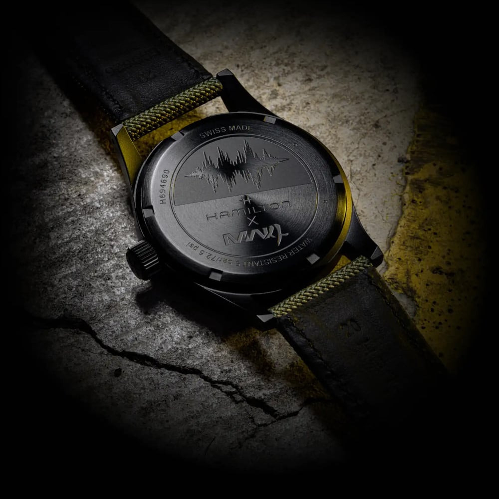 Hamilton Khaki Field mechanical 38mm x Call Of Duty Modern Warfare 4 H69469930