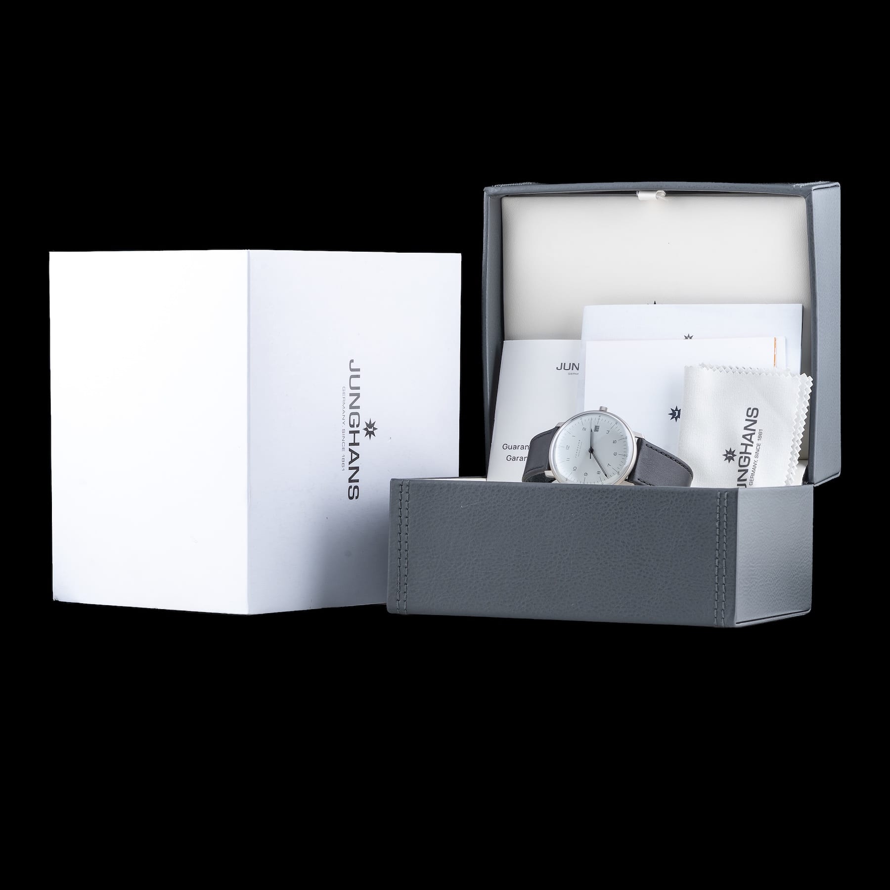 Junghans 059/2023.02 Max Bill Mega Solar