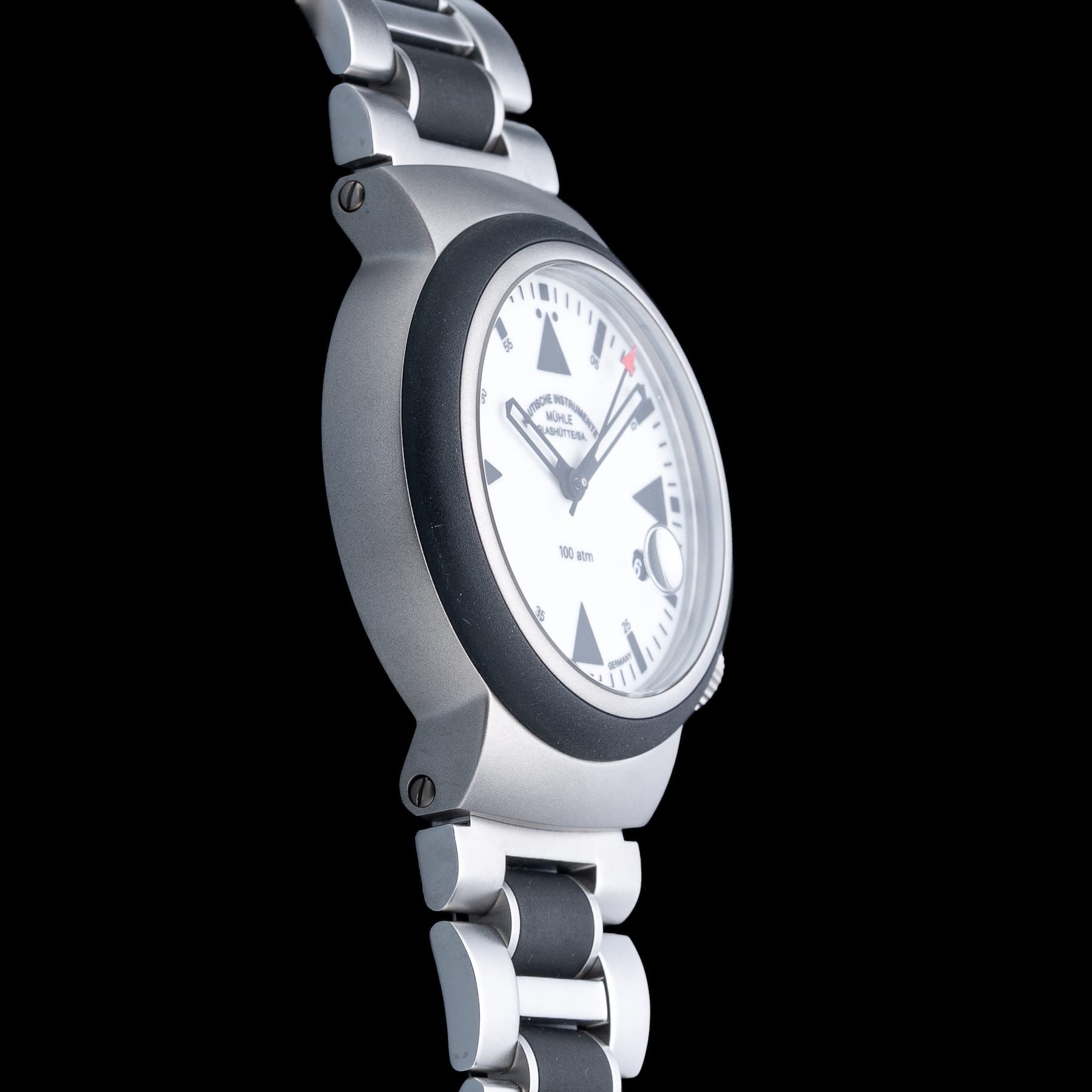 Mühle Glashütte S.A.R Rescue-Timer Lumen on Bracelet M1-41-08-MB