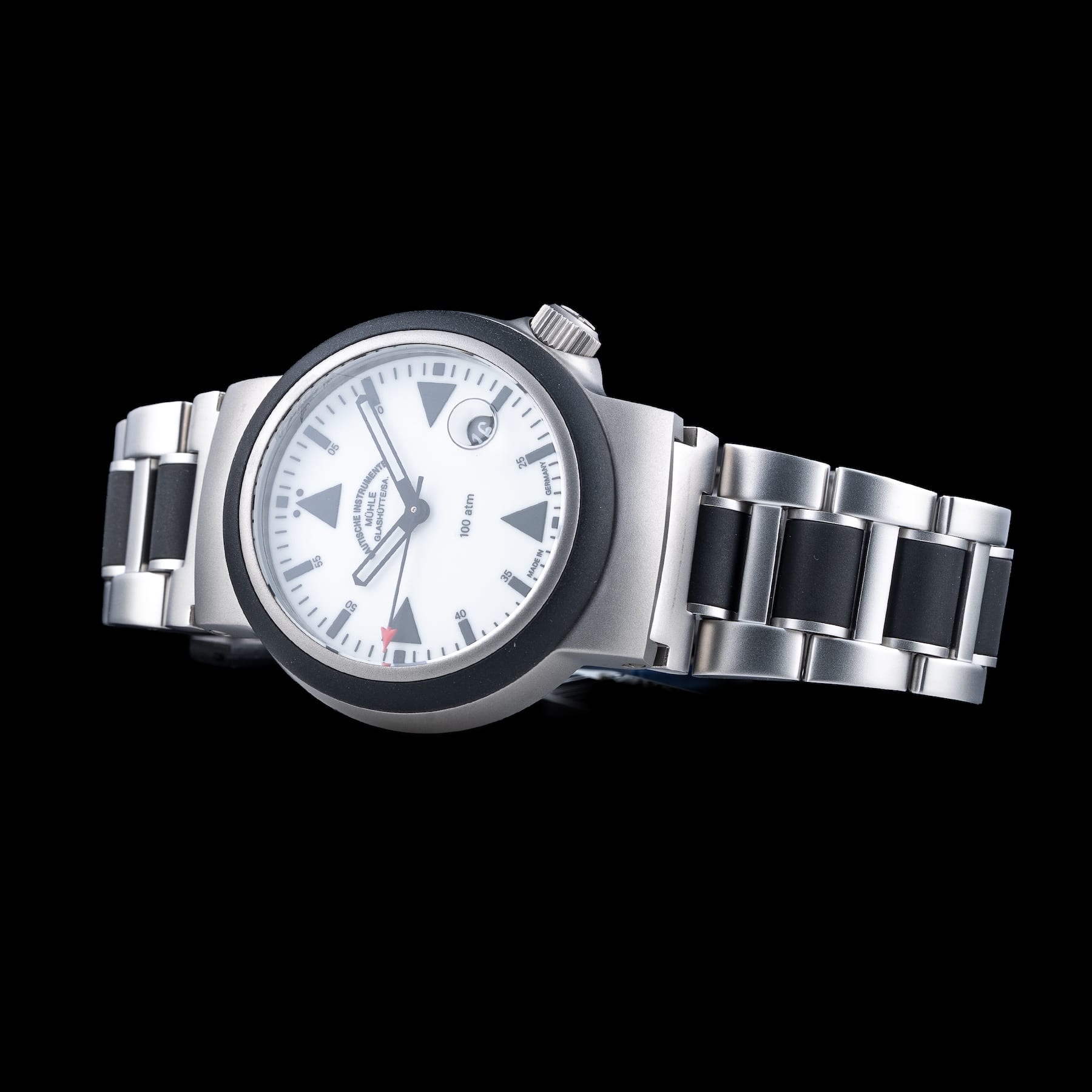 Mühle Glashütte S.A.R Rescue-Timer Lumen on Bracelet M1-41-08-MB