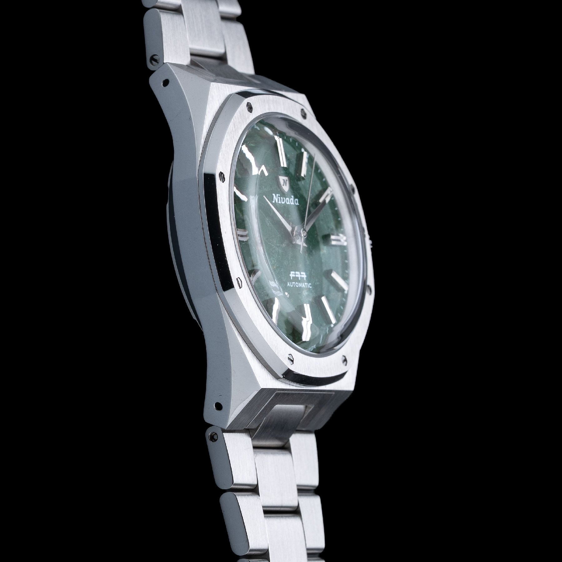 Nivada Grenchen 68053A77 F77 Aventurine MK2 38mm