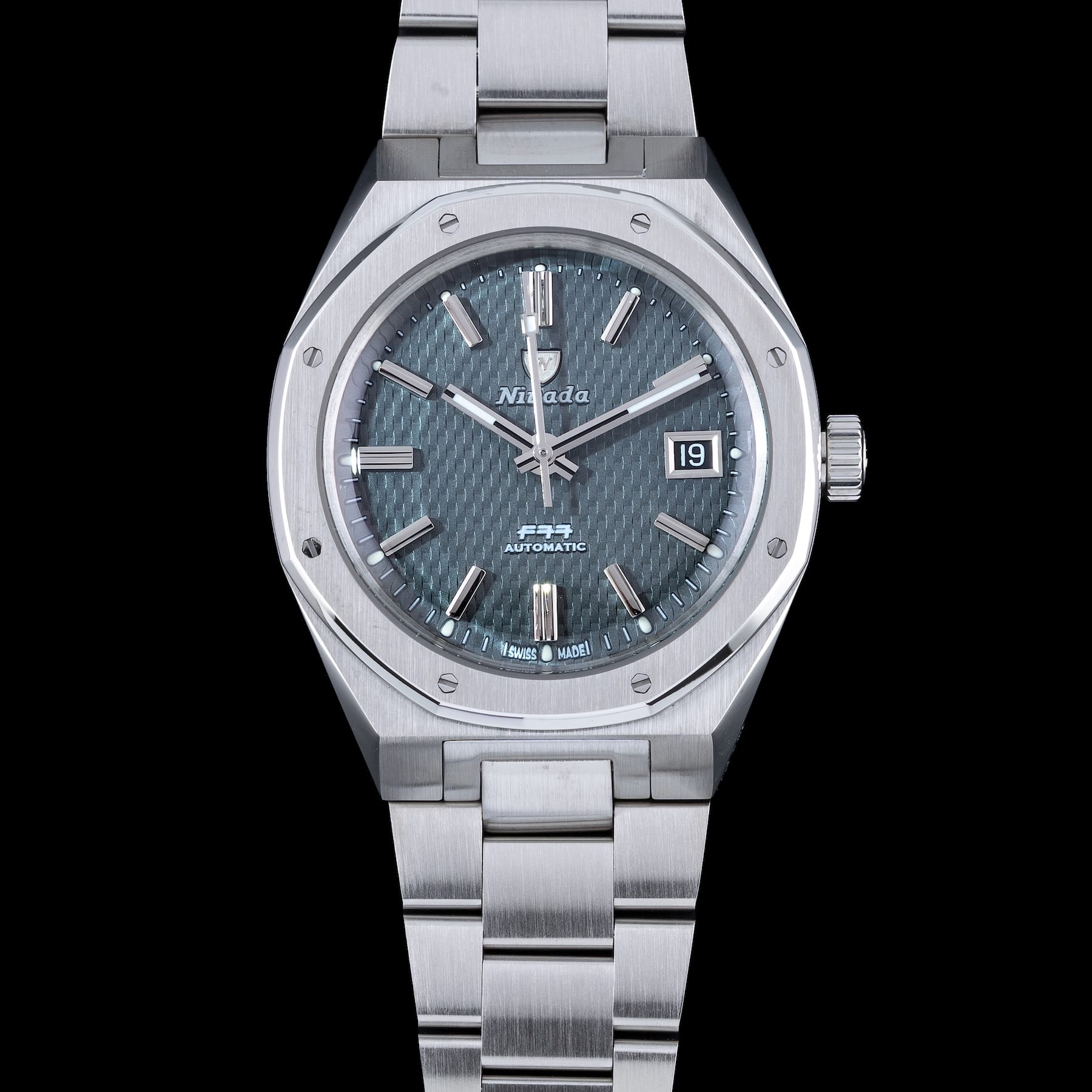 Nivada Grenchen 69012A77 F77 Grey MK2 38mm Date