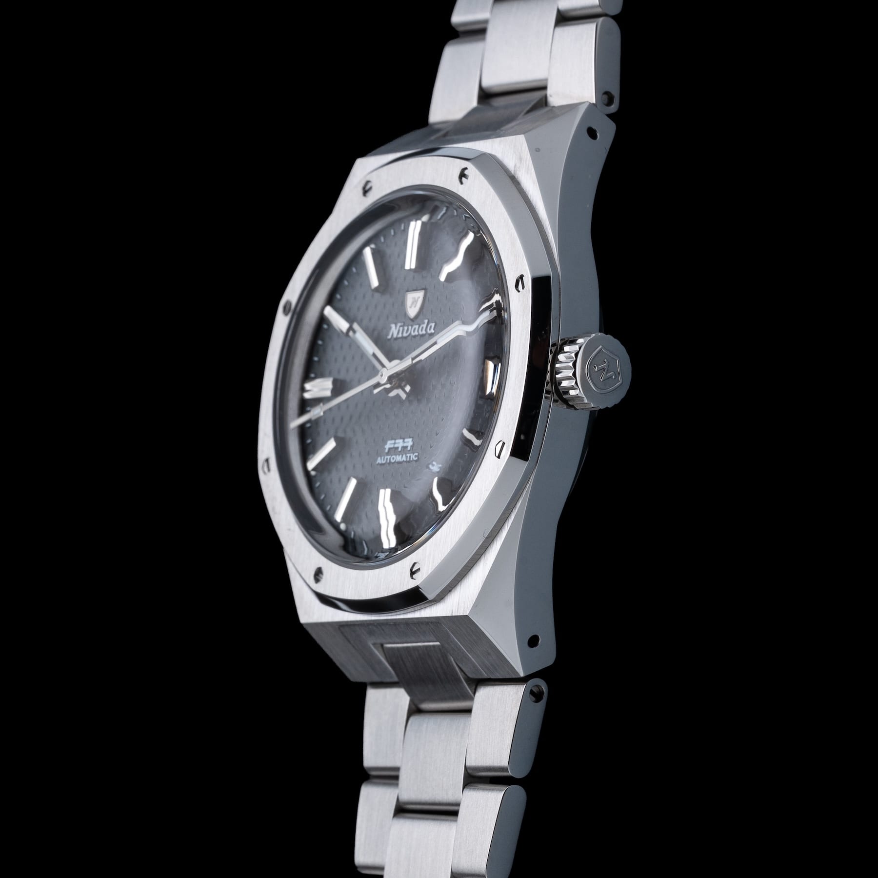 Nivada Grenchen 69012A77 F77 Grey MK2 38mm Date