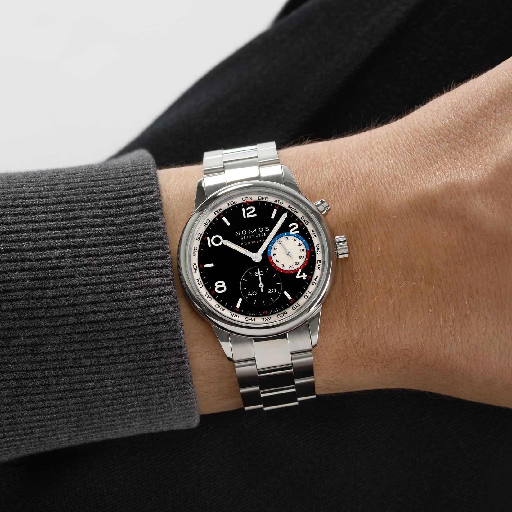 NOMOS Glashütte Club Sport Neomatik Worldtimer Dark 793.SB