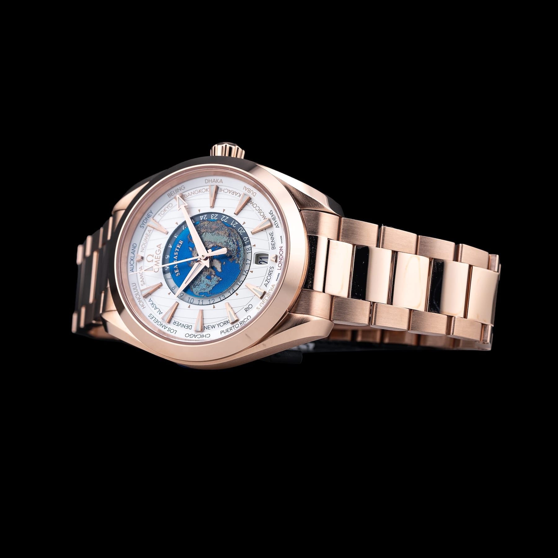 Omega 220.50.43.22.02.001 Seamaster Aquaterra 150m Master Chronometer GMT Worldtimer 43mm Gold