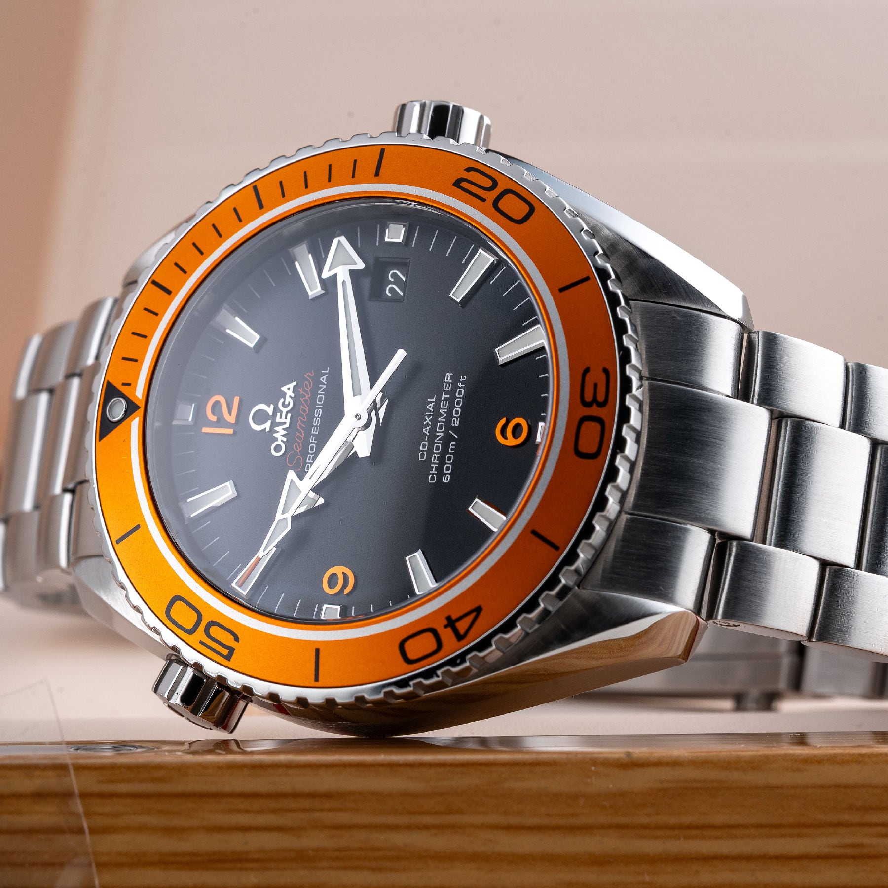 Omega Seamaster Planet Ocean 232.30.46.21.01.002