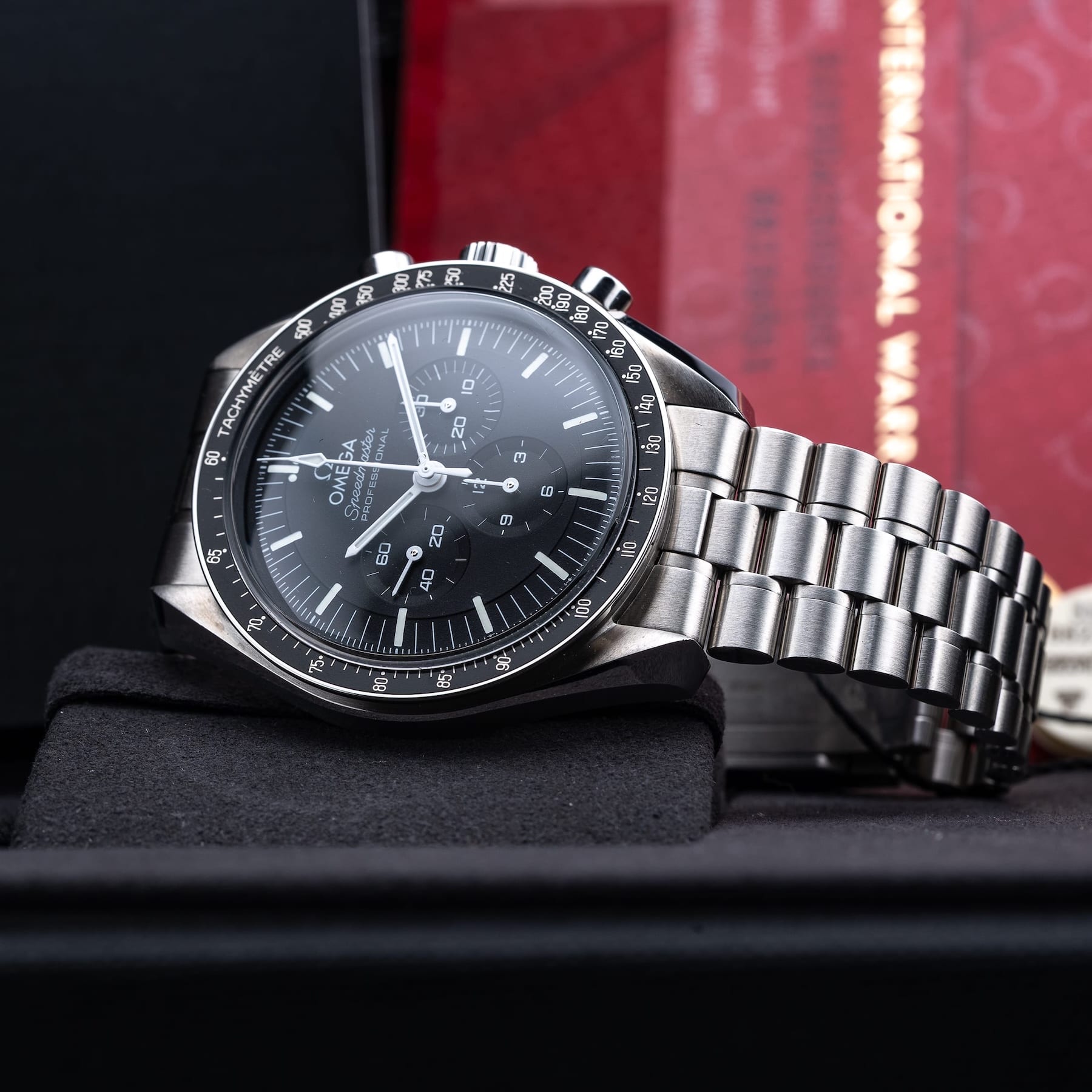 Omega Speedmaster Moonwatch Professional Master Chronograph 310.30.42.50.01.001