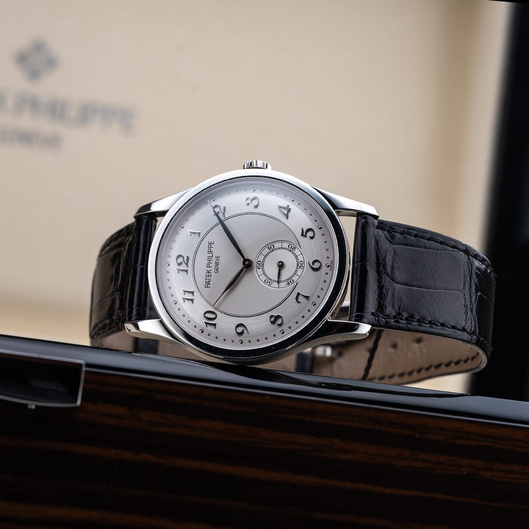 Patek Philippe Calatrava 5196P-001