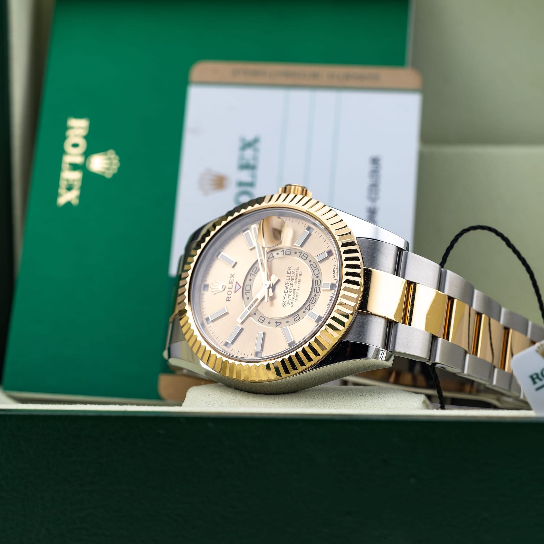 Rolex 326933 Sky-Dweller Champagne Dial