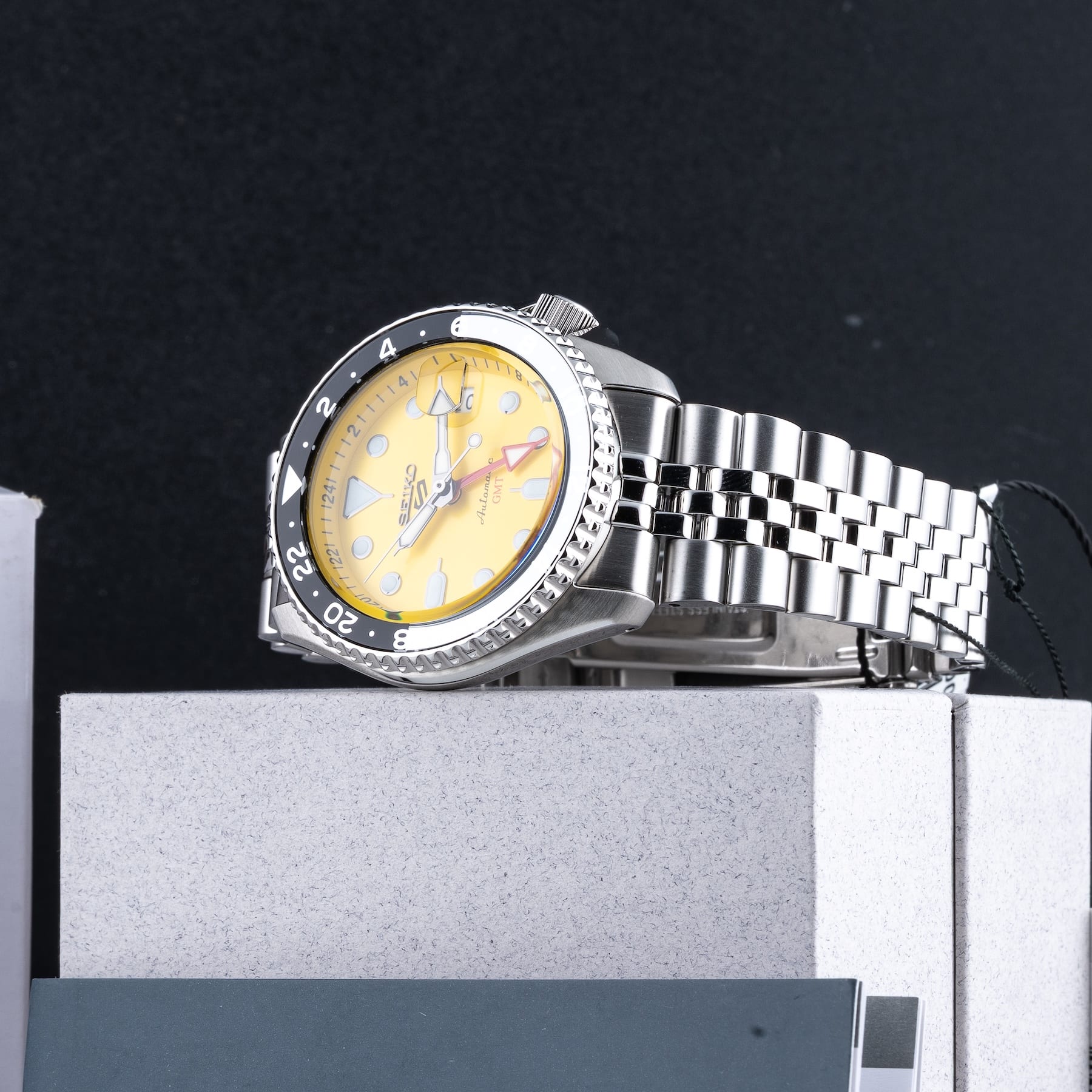 Seiko 5 Sports GMT SSK017 Yellow