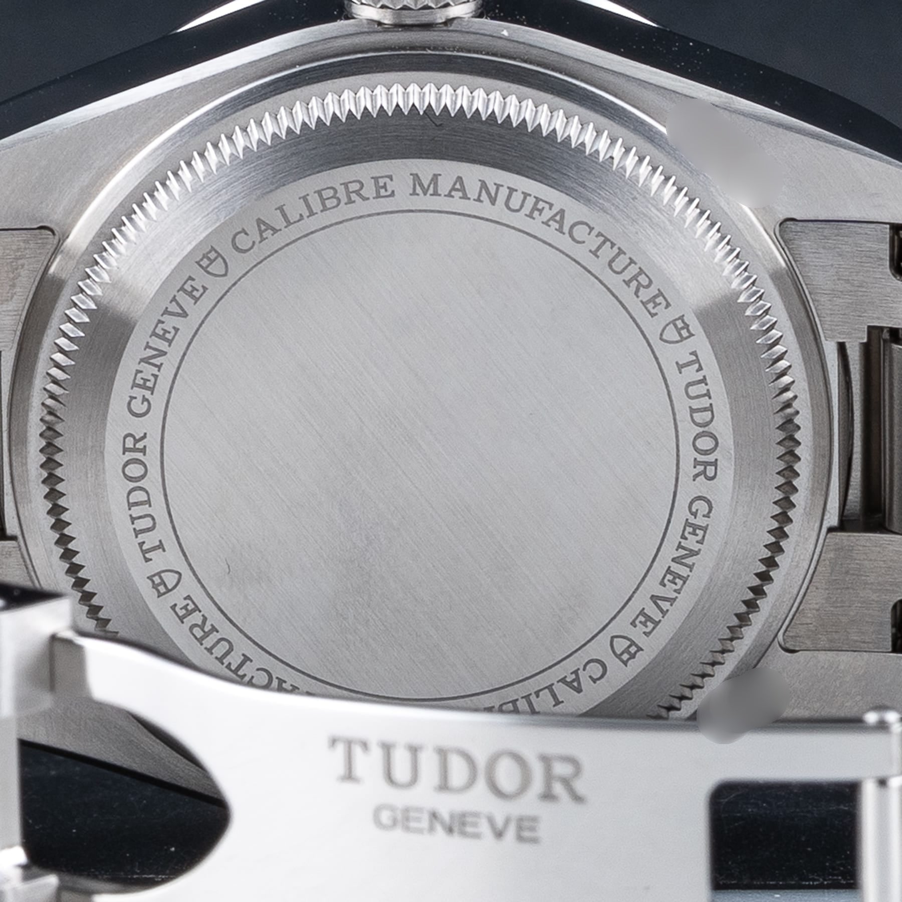 TUDOR Black Bay Pro M79470-0004