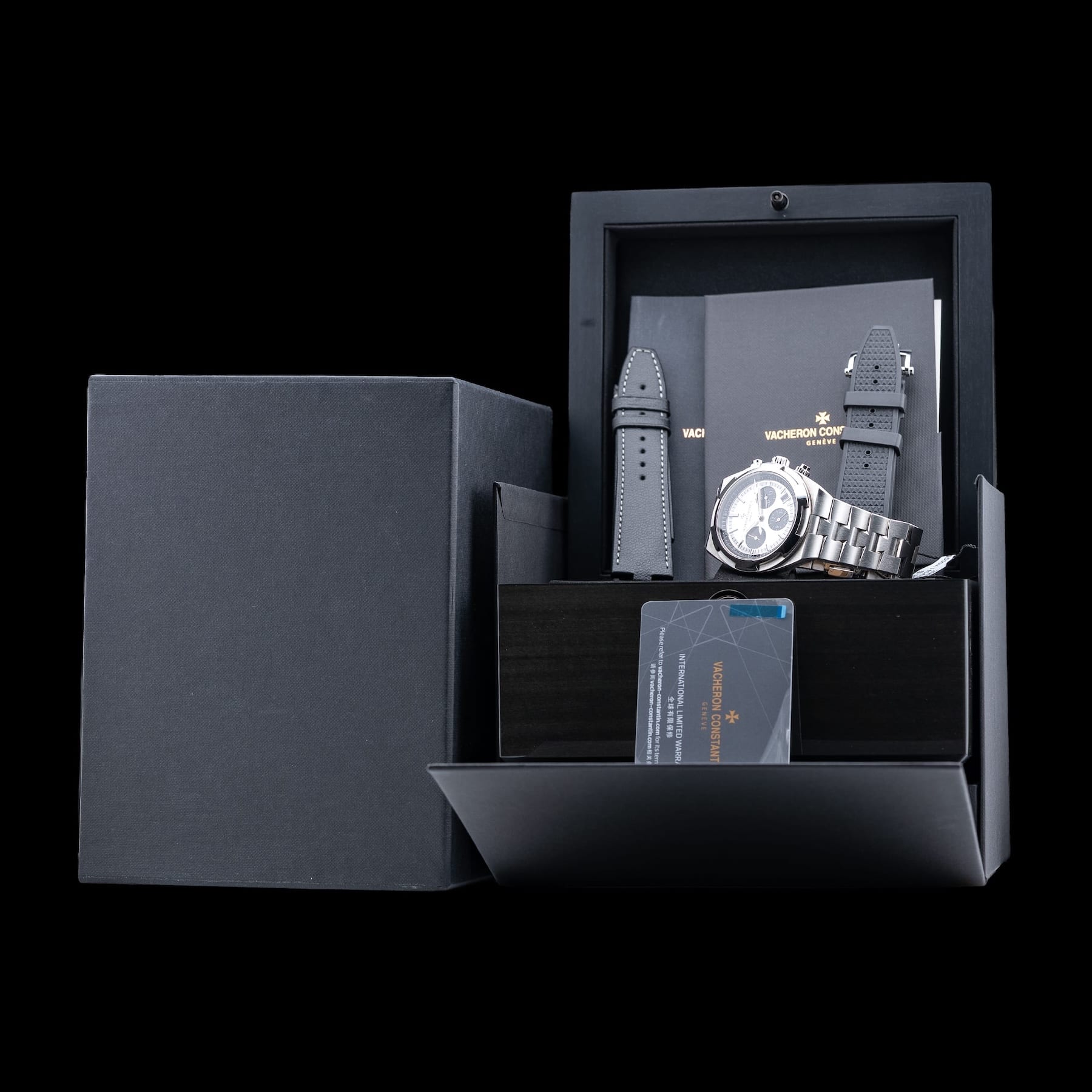 Vacheron Constantin Overseas Chronograph Panda 5500V/110A-B686
